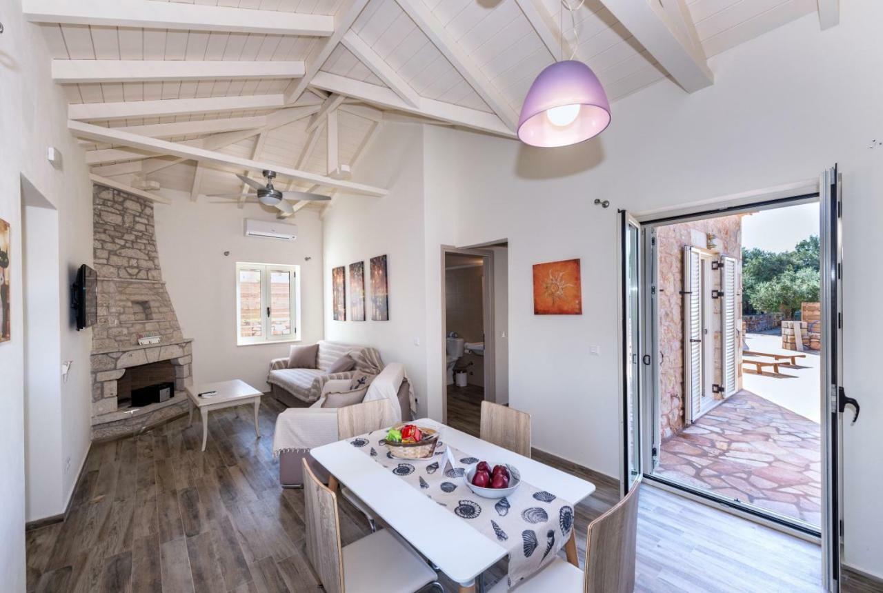 Amoya Villas Stoúpa Buitenkant foto